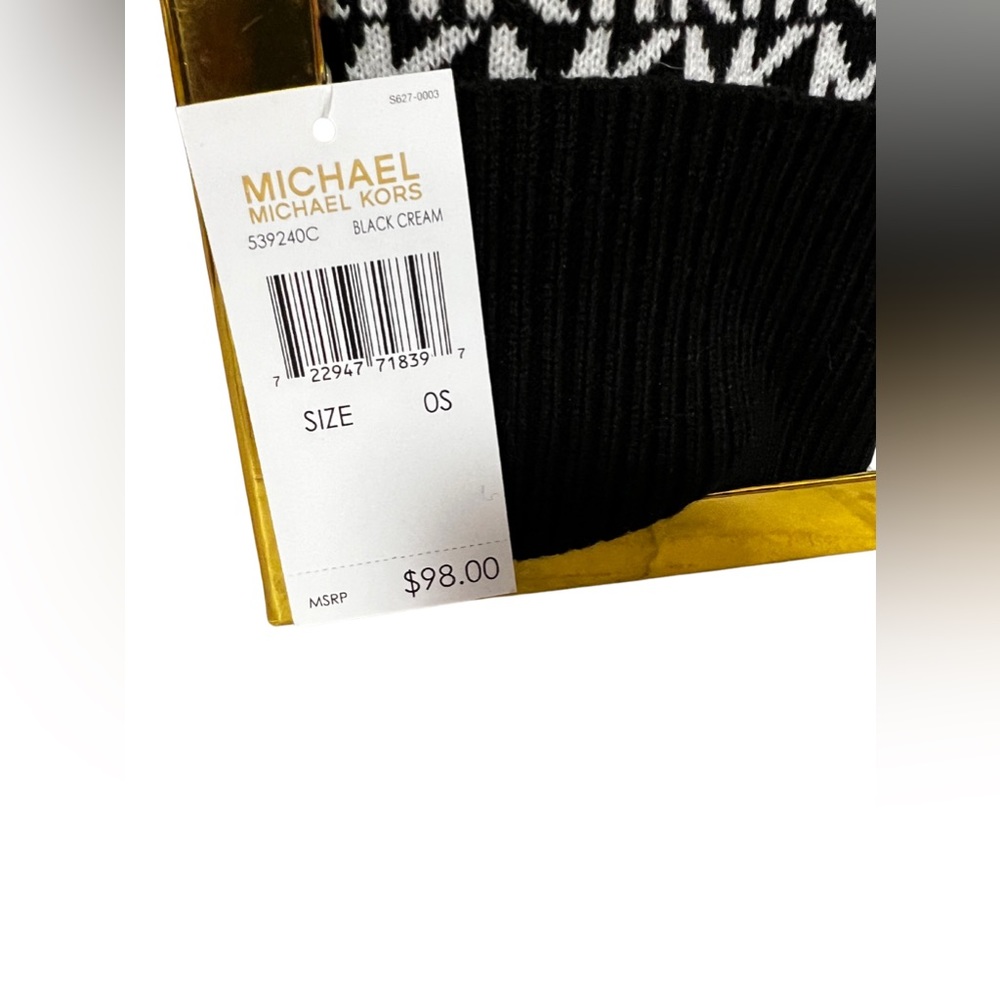 NWT Michael Kors Gift Set | Scarf, Hat, & Gloves - Picture 2 of 5